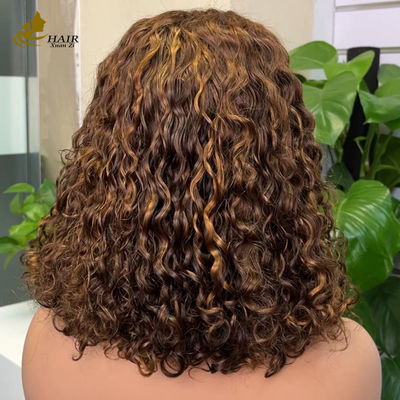 Anfängerfreundliche Wasserewelle Minimalistische Spitze Kleberlose Kurze lockige Perücke